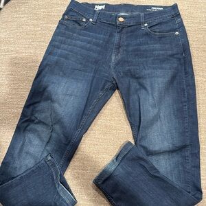 Barely worn Mugsy Men’s Jeans. Softest Jeans ever. Size 35x30